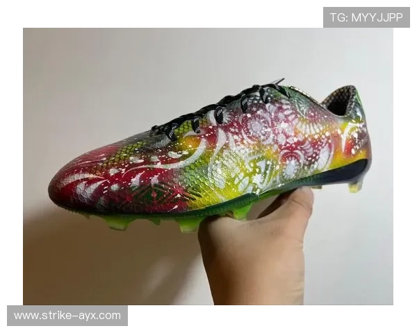 足球鞋与球星风采的完美结合探秘各大球员专属鞋款与球场表现